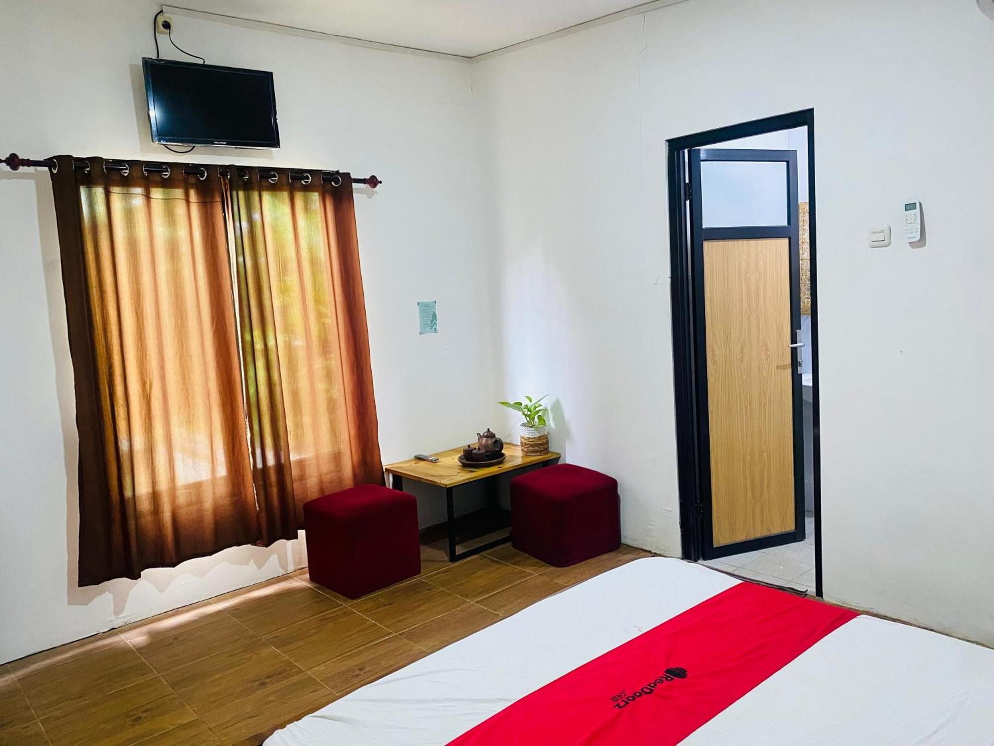 Reddoorz Syariah Near Wisata Durensewu Pandaan Jetak Exterior foto