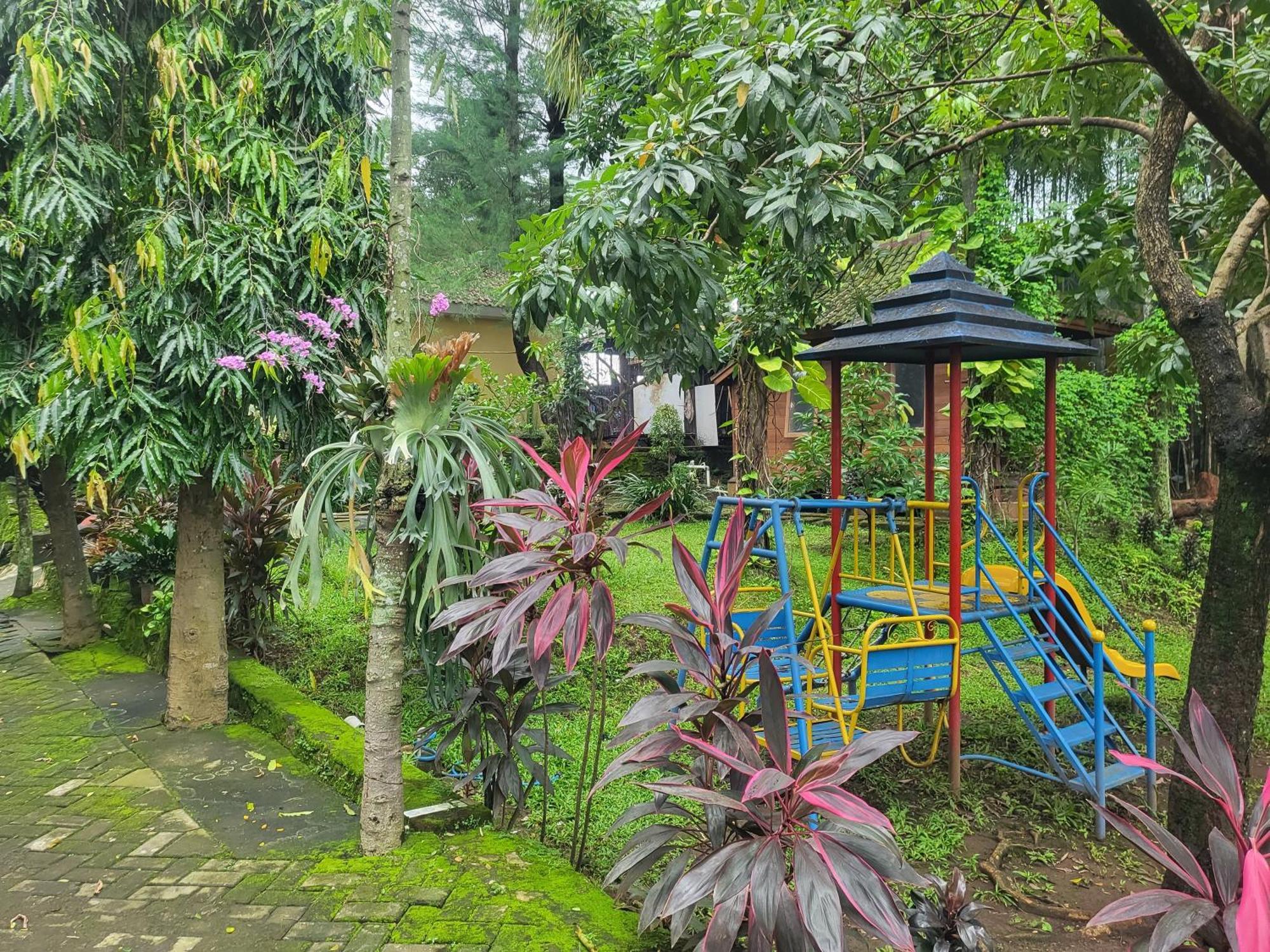 Reddoorz Syariah Near Wisata Durensewu Pandaan Jetak Exterior foto